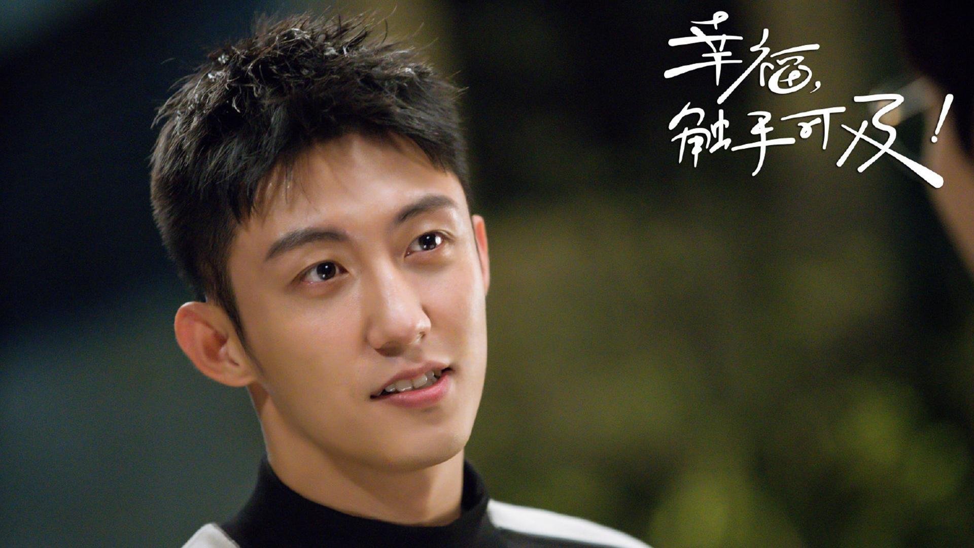 “法甲豪门一争高下,比赛精彩不断”,法甲榜首