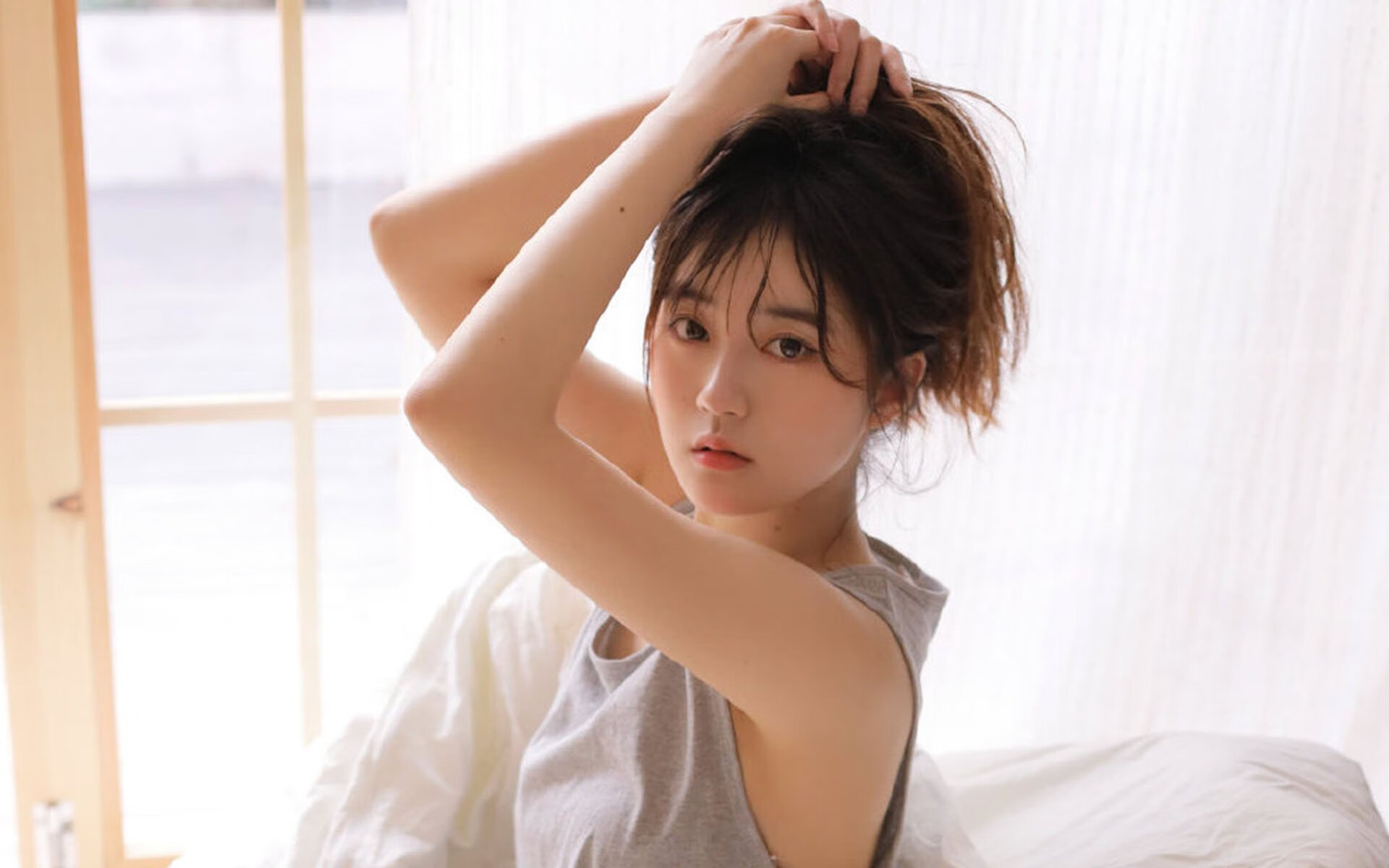 -奮勇作戰，表現熱血英勇，取得勝利，奋勇作战是成语吗