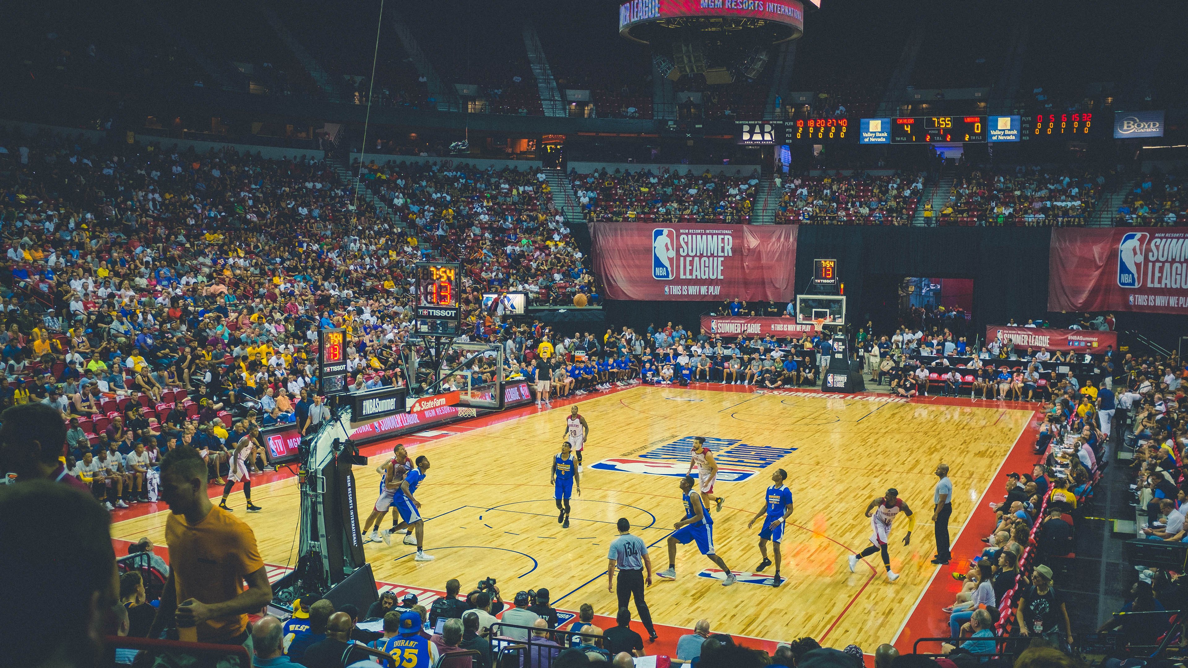 爱游戏体育-毕尔巴鄂竞技主场0-0战平比利亚雷亚尔，双方互交白卷，毕尔巴对比利亚雷