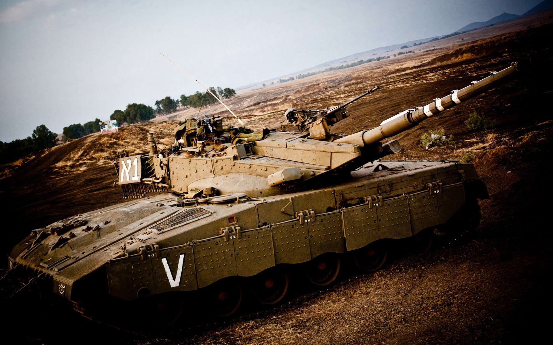 阿尔阿赫利篮板球争夺激烈,阿赫利vs德黑兰独立