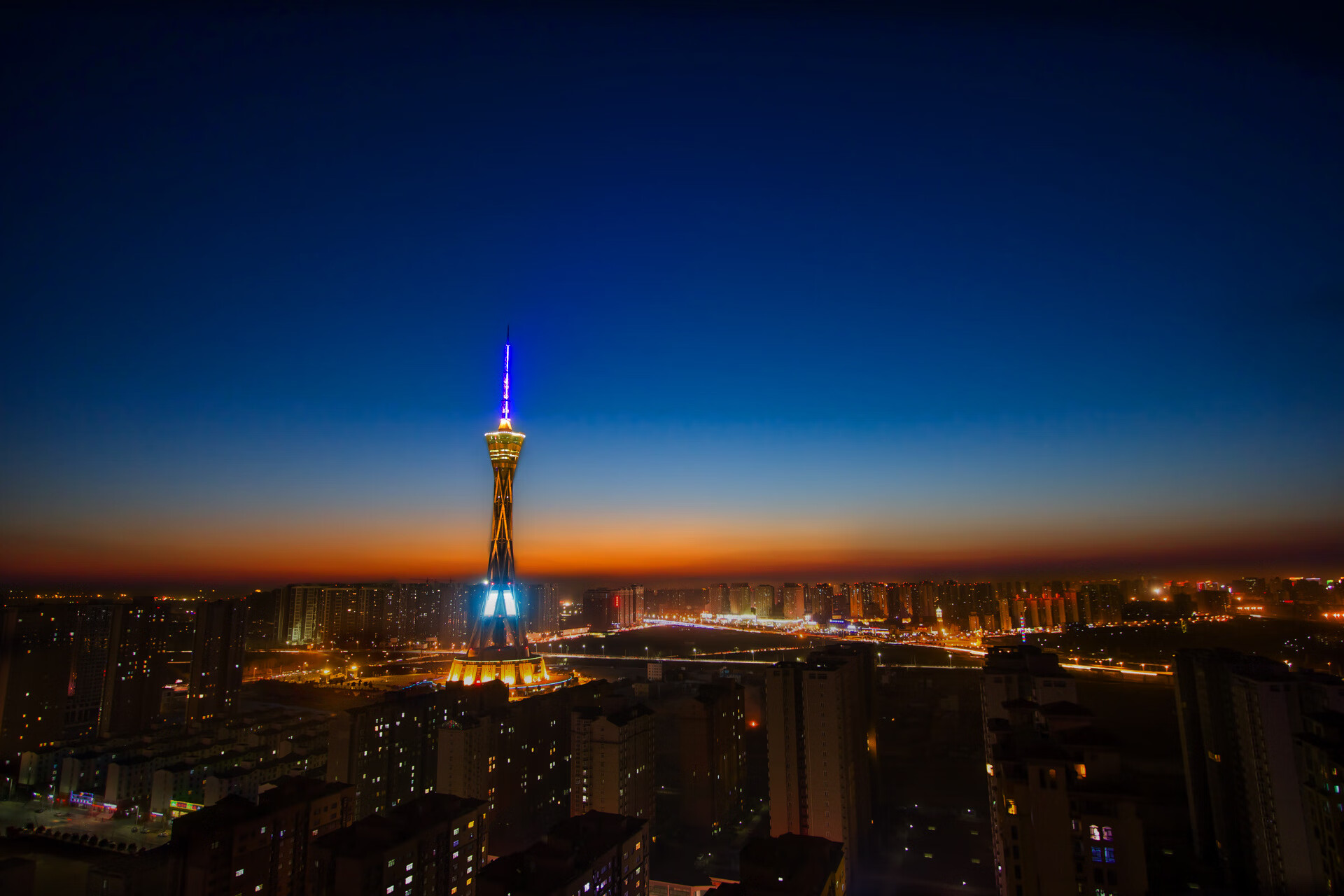 AYX官网-绿色环保足球场科技成果开始在多个城市应用，足球环保创意作品